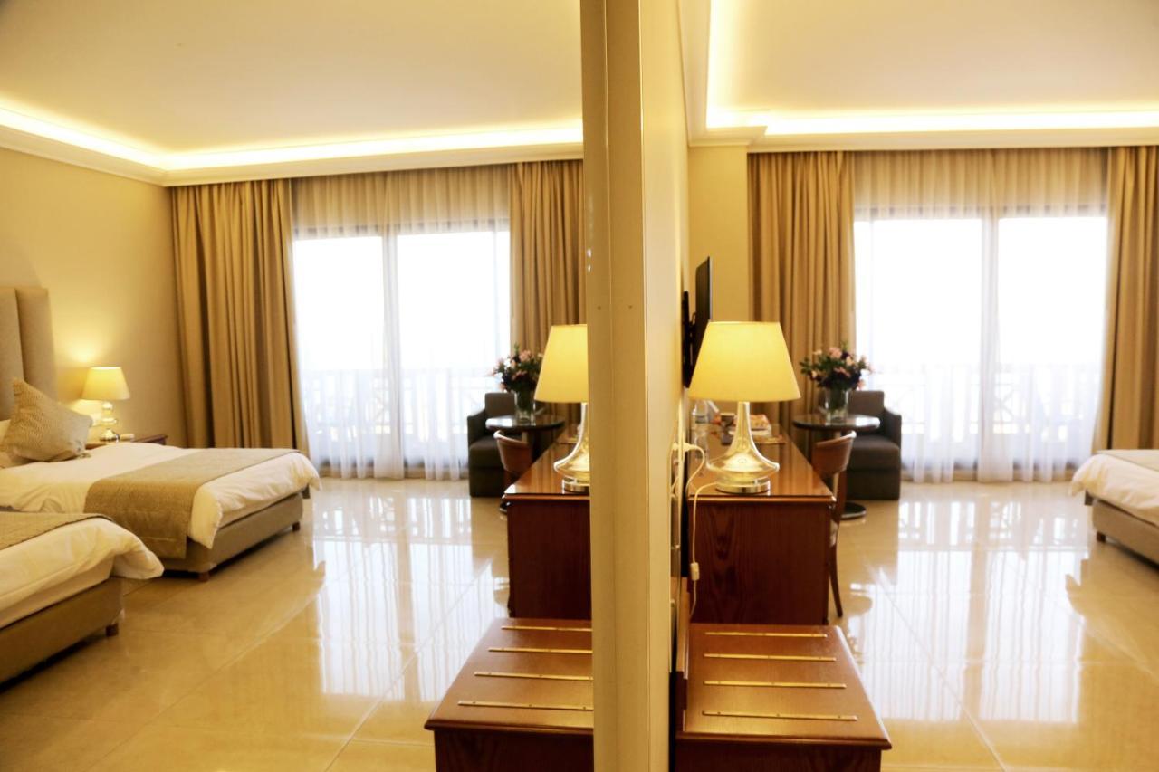 Bayview Hotel Бейрут Екстериор снимка