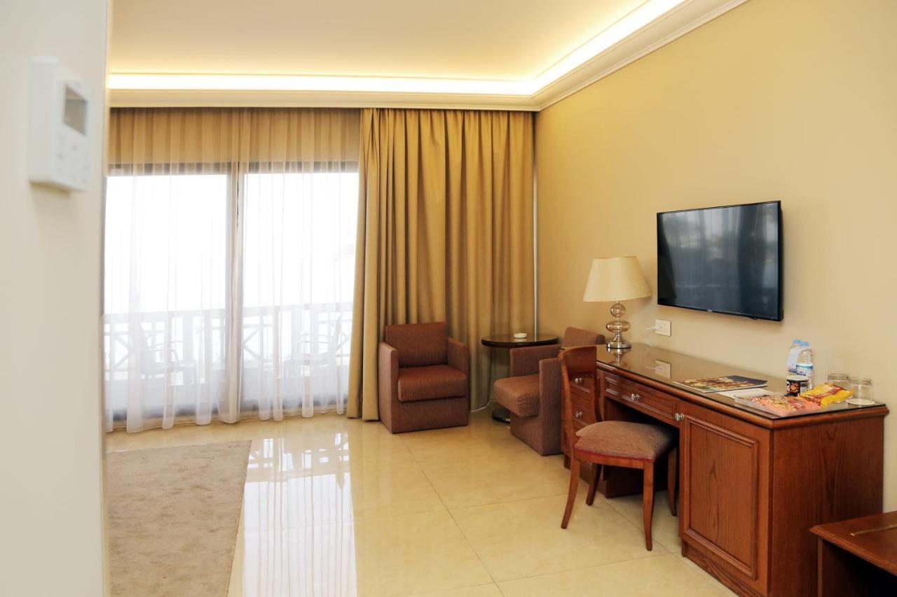 Bayview Hotel Бейрут Екстериор снимка
