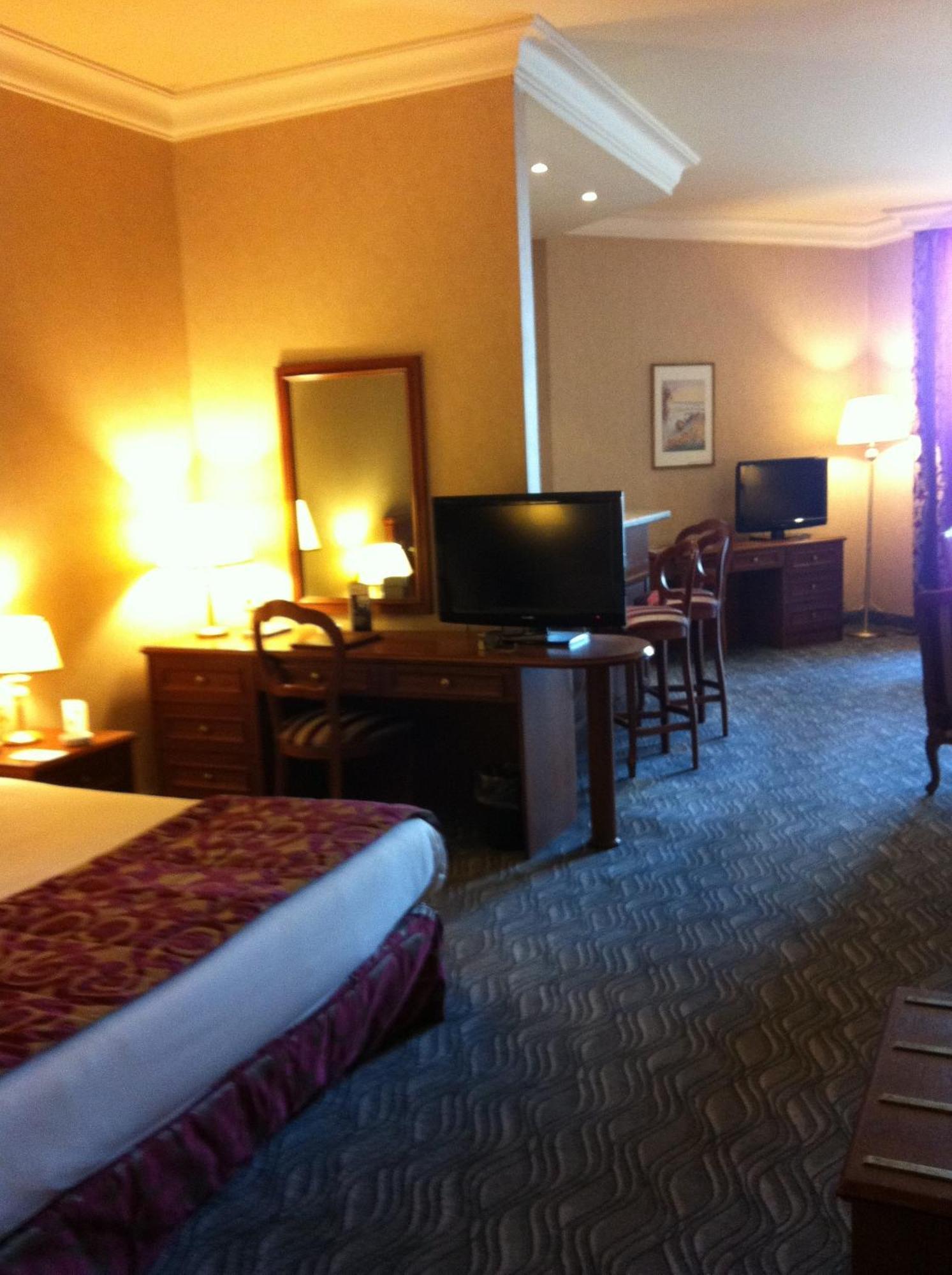 Bayview Hotel Бейрут Екстериор снимка